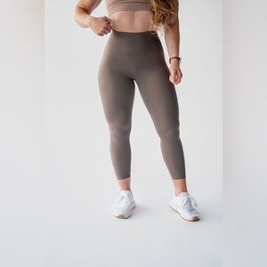 Ptula The Mayra II Legging : 23" - Small, Khaki